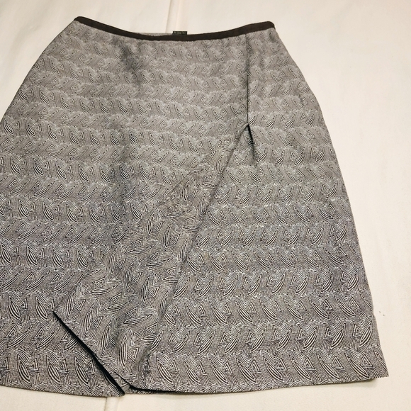 Banana Republic Brown Geometric Pencil Skirt - Size 2 - Picture 9 of 12